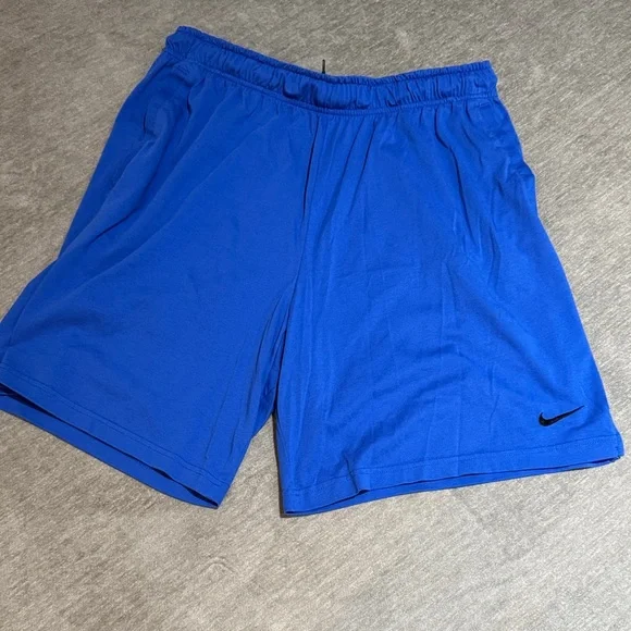 Nike Dri-fit football shorts - Picture 1 of 4